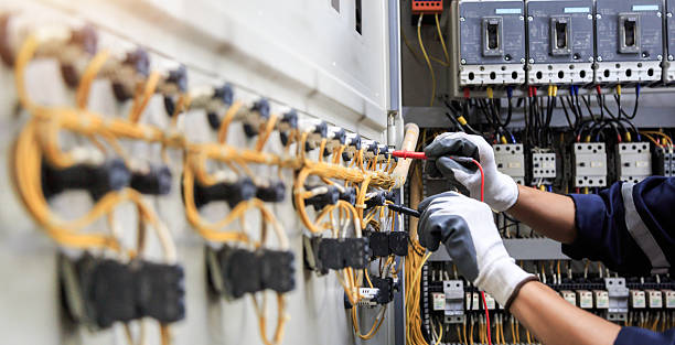 Professional Electrician technician working in Strathmore, NJ